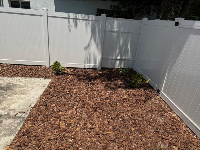 2205 N Grady Ave, Tampa, FL 33607 - view of yard featuring fence