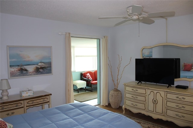 9950 47th Ave N Unit 311, Saint Petersburg, FL 33708 - bedroom with a ceiling fan