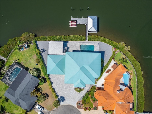 935 Chipaway Dr, Apollo Beach, FL 33572 - aerial view of a pool area