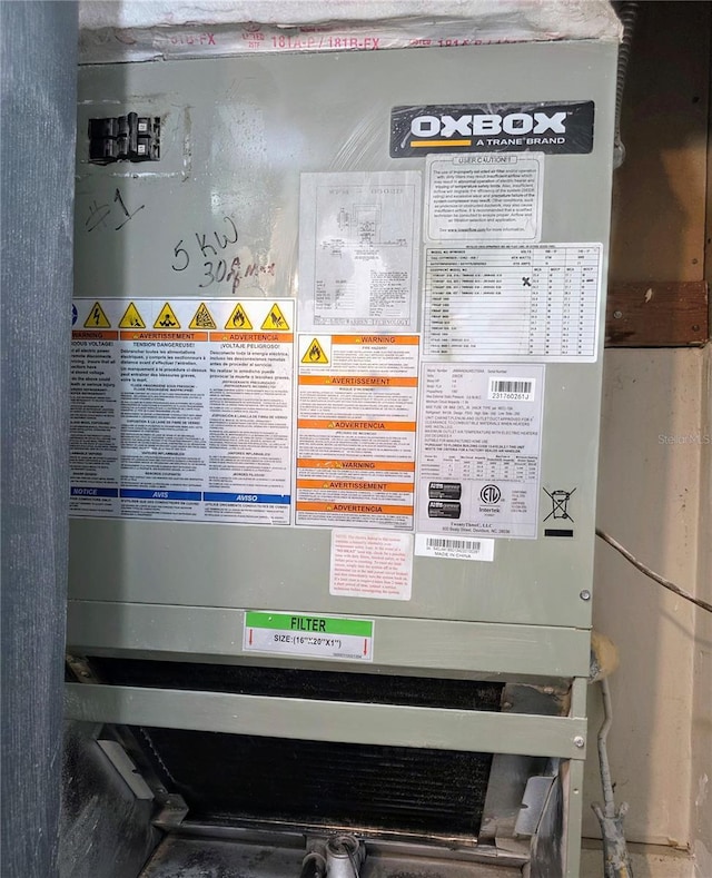 3911 6th Ave W, Palmetto, FL 34221 - detailed view of heating unit