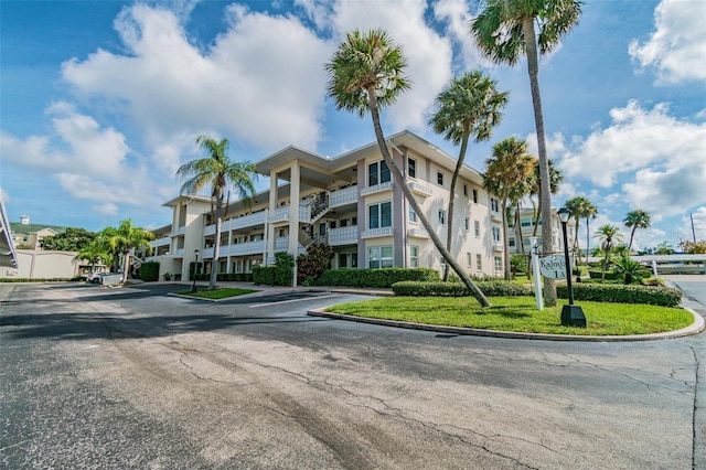 1235 S Highland Ave Unit 2-207, Clearwater, FL 33756 - view of building exterior