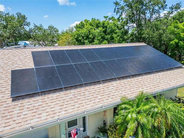 1349 New Bedford Dr Unit 6, Sun City Center, FL 33573 - exterior view of a shingled roof