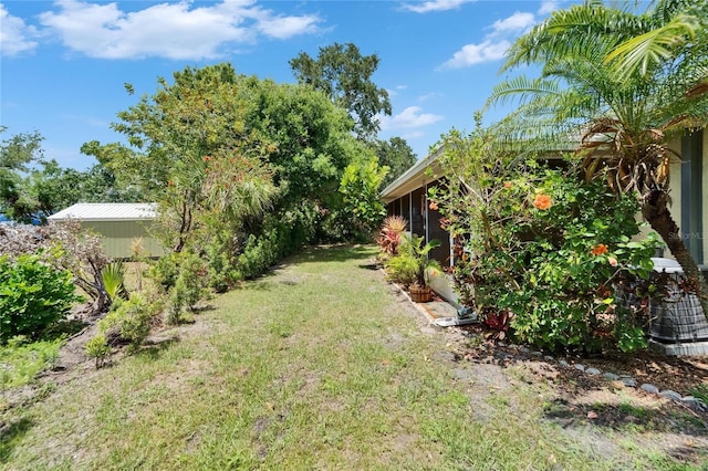 1349 New Bedford Dr Unit 6, Sun City Center, FL 33573 - view of green lawn