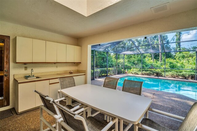 10 Greenhaven Cir, Oldsmar, FL 34677 - view of swimming pool featuring a sink