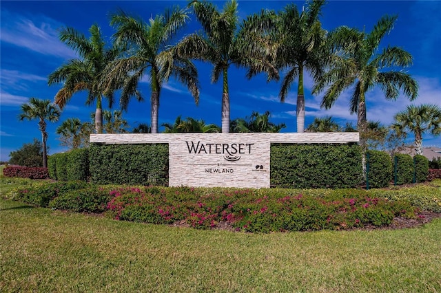 5814 Silver Sun Dr, Apollo Beach, FL 33572 - community / neighborhood sign featuring a yard