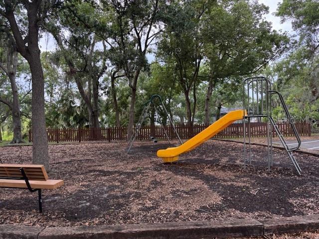 4127 Dolphin Dr Unit 4127, Tampa, FL 33617 - communal playground with fence