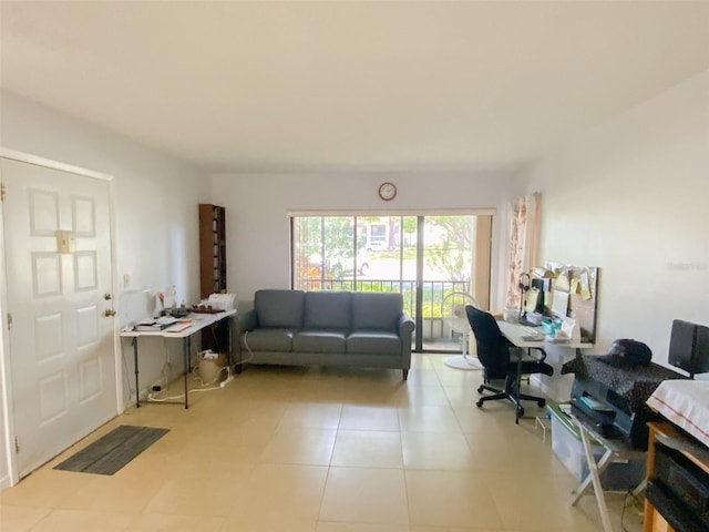 2643 Pine Ridge Way S Unit A1, Palm Harbor, FL 34684 - view of tiled living area