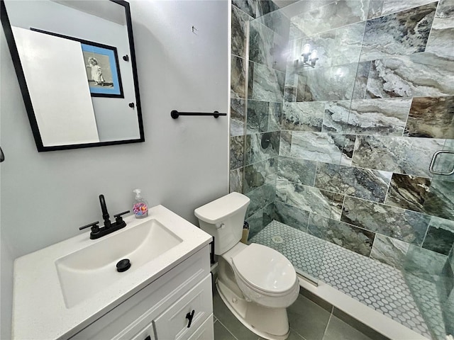 2020 World Parkway Blvd Unit 14, Clearwater, FL 33763 - full bath with toilet, vanity, and a shower stall