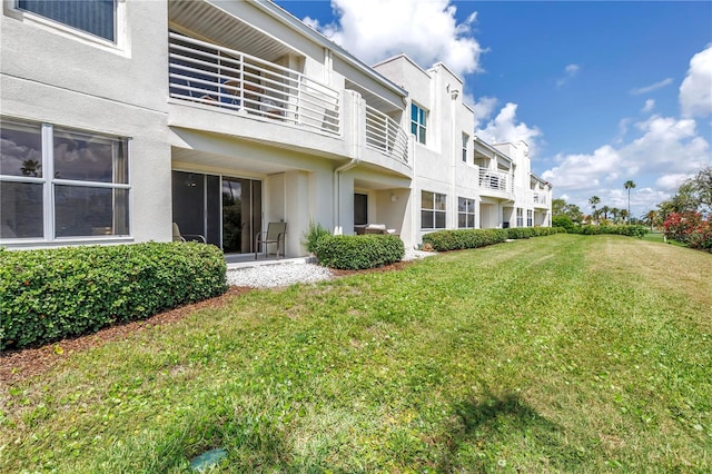 6011 Bahia Del Mar Blvd Unit 158, Saint Petersburg, FL 33715 - view of grassy yard