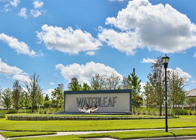 11909 Climbing Fern Ave, Riverview, FL 33579 - community sign with a lawn