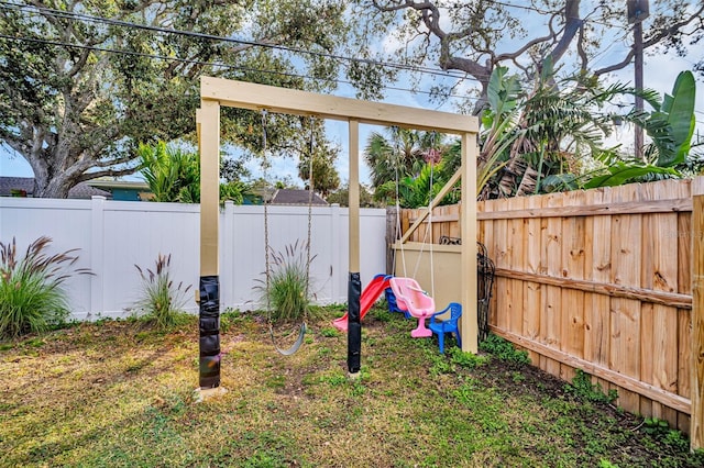 307 Orangewood Ln, Largo, FL 33770 - view of yard featuring a fenced backyard