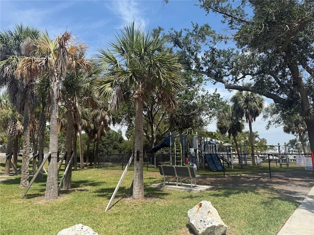 1735 Maryland Ave NE, Saint Petersburg, FL 33703 - view of jungle gym