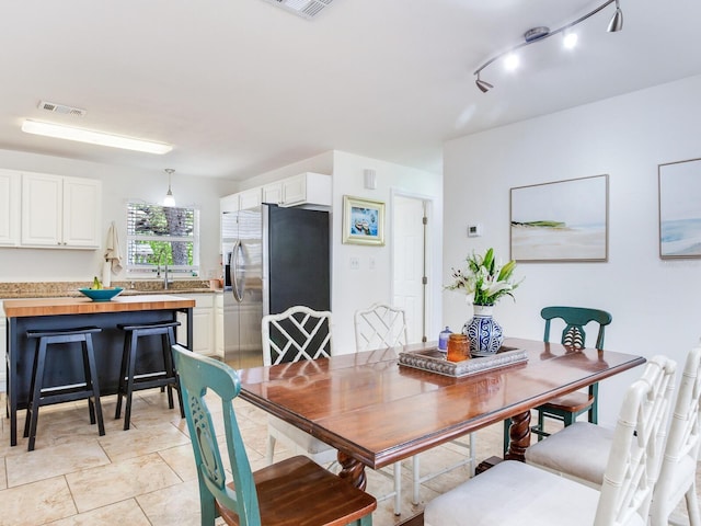 1700 25th St N, Saint Petersburg, FL 33713 - dining area with visible vents