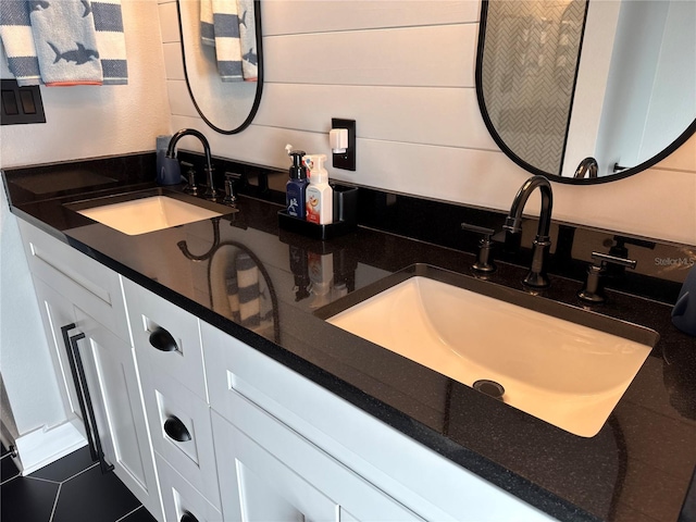 926 Eagle Ln, Apollo Beach, FL 33572 - bathroom featuring vanity