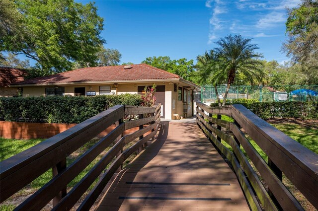 2627 2nd Ct, Palm Harbor, FL 34684 - surrounding community featuring fence
