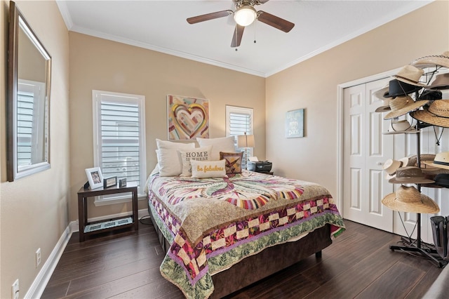2701 W Bay Ave, Tampa, FL 33611 - bedroom featuring ornamental molding, hardwood / wood-style flooring, and a closet
