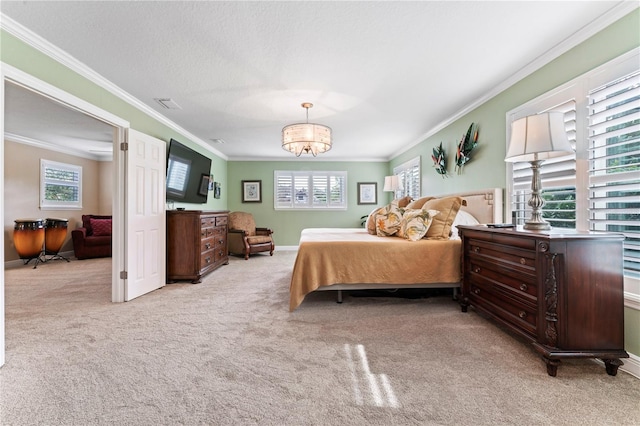 2701 W Bay Ave, Tampa, FL 33611 - carpeted bedroom featuring baseboards, ornamental molding, and an inviting chandelier