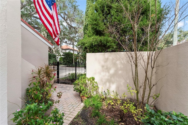 2701 W Bay Ave, Tampa, FL 33611 - view of yard with fence and a gate