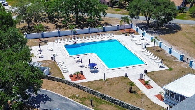 pool with fence