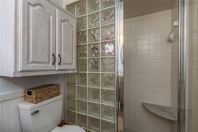 2202 Donato Dr, Belleair Beach, FL 33786 - full bathroom with toilet and a shower stall