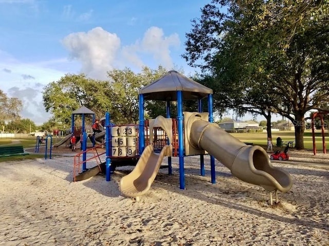 2820 Pankaw Ln, Valrico, FL 33596 - view of community playground