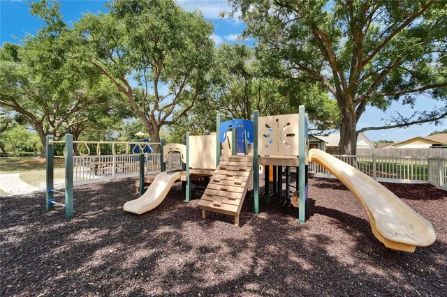 1601 Westerly Dr, Brandon, FL 33511 - community play area featuring fence