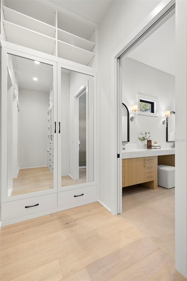 2218 S Occident St, Tampa, FL 33629 - mudroom featuring light wood finished floors