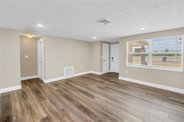 518 62nd Ave NE, Saint Petersburg, FL 33702 - photo 6