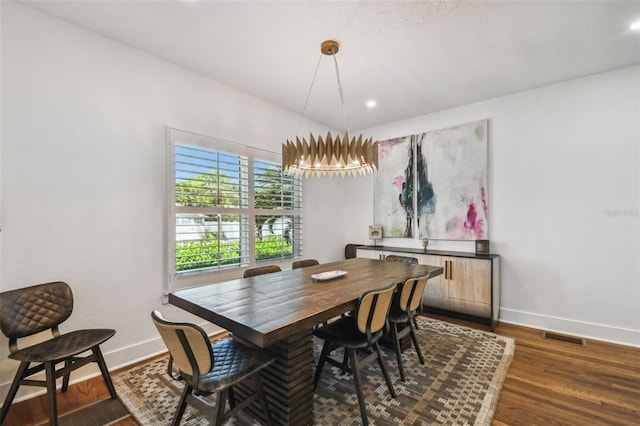 dining room with visible vents, recessed lighting, baseboards, and dark wood-type flooring