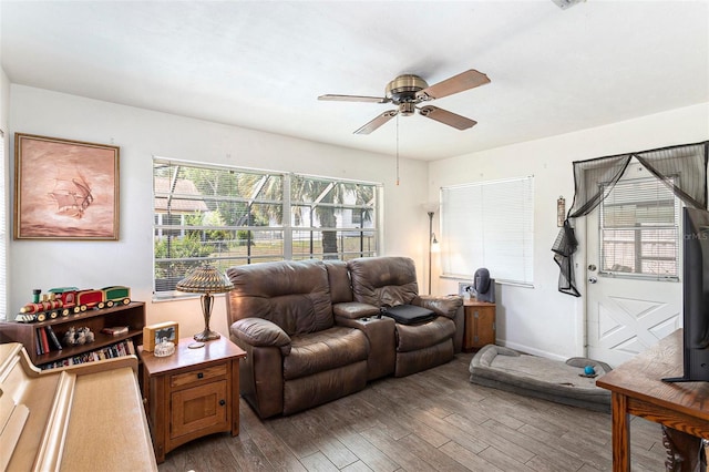 64 Sj Kellner Blvd, Beverly Hills, FL 34465 - living area featuring a ceiling fan, wood finished floors, and baseboards