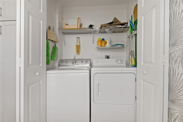 7 Island Park Pl Unit 204, Dunedin, FL 34698 - washroom with independent washer and dryer