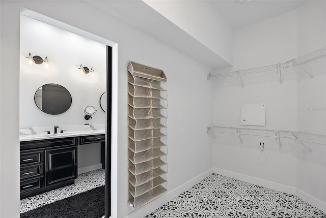 7314 Hunt Club Ln, Seminole, FL 33776 - spacious closet with a sink