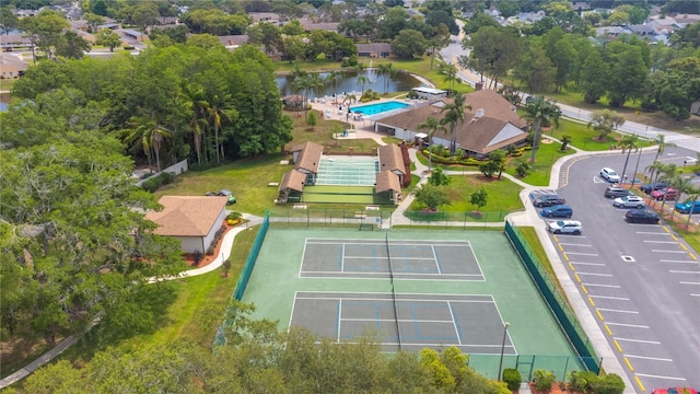 bird's eye view of a pool area