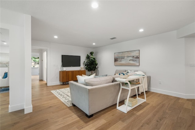 101 Ponce De Leon Blvd, Belleair, FL 33756 - living area featuring light wood finished floors, baseboards, visible vents, and recessed lighting