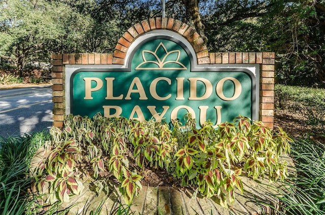 5290 White Sand Cir NE, Saint Petersburg, FL 33703 - view of community sign