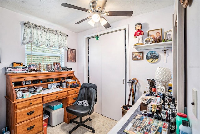 office area with ceiling fan