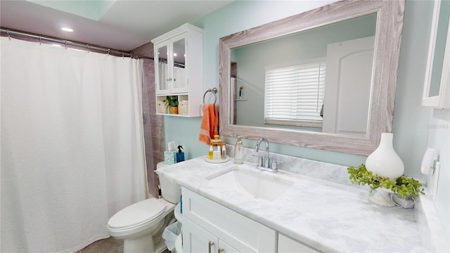 1849 Del Robles Dr, Clearwater, FL 33764 - full bathroom featuring recessed lighting, vanity, toilet, and curtained shower