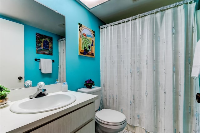 2600 Forest Run Ct, Clearwater, FL 33761 - bathroom featuring toilet and vanity