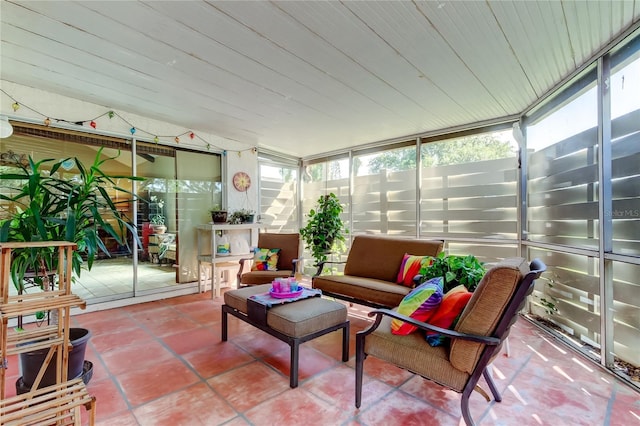 2600 Forest Run Ct, Clearwater, FL 33761 - sunroom with an outdoor living space