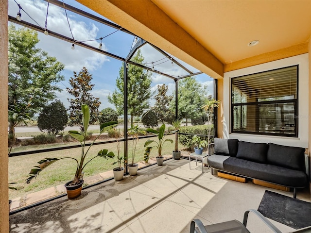 sunroom with outdoor lounge area