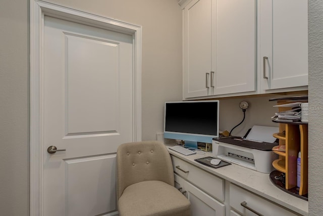 21590 Violet Periwinkle Dr, Land O Lakes, FL 34637 - home office featuring built in study area