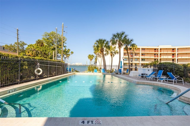 30 Turner St Unit 202, Clearwater, FL 33756 - community pool with fence