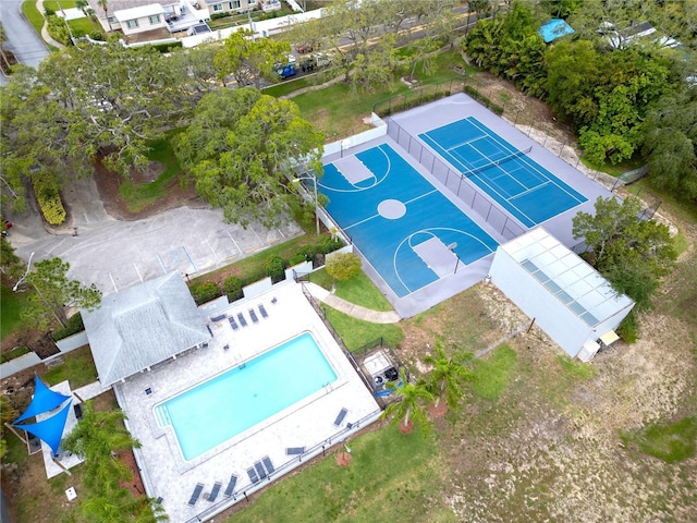 1424 Ridge Shore Dr, Tarpon Springs, FL 34689 - drone / aerial view of a pool