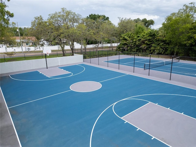 1424 Ridge Shore Dr, Tarpon Springs, FL 34689 - view of sport court with community basketball court and a tennis court