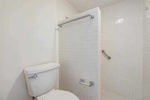 4002 Cypress Ct Unit 4002, Tampa, FL 33618 - full bath featuring toilet and tiled shower