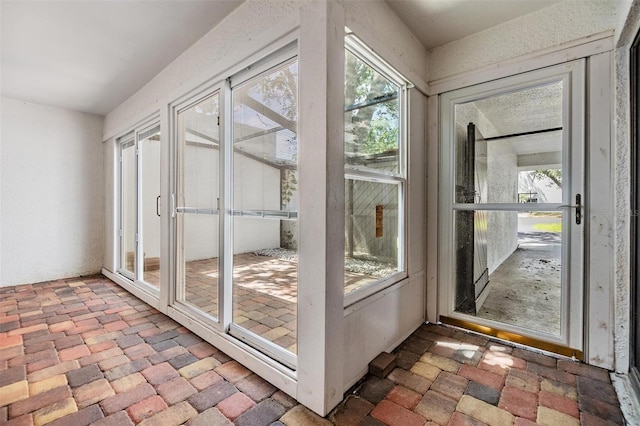 4002 Cypress Ct Unit 4002, Tampa, FL 33618 - view of unfurnished sunroom