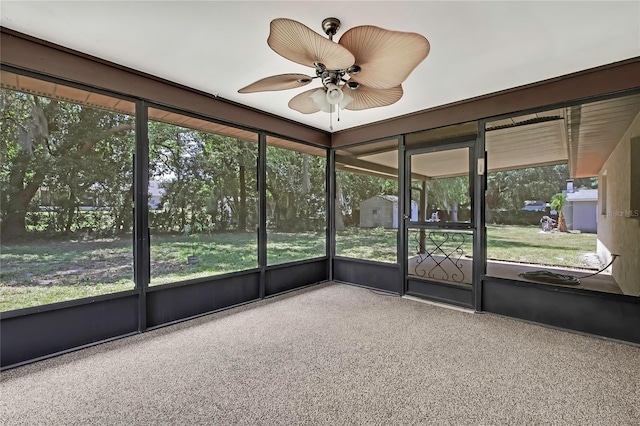 883 N Hollywood Cir, Crystal River, FL 34429 - unfurnished sunroom with ceiling fan