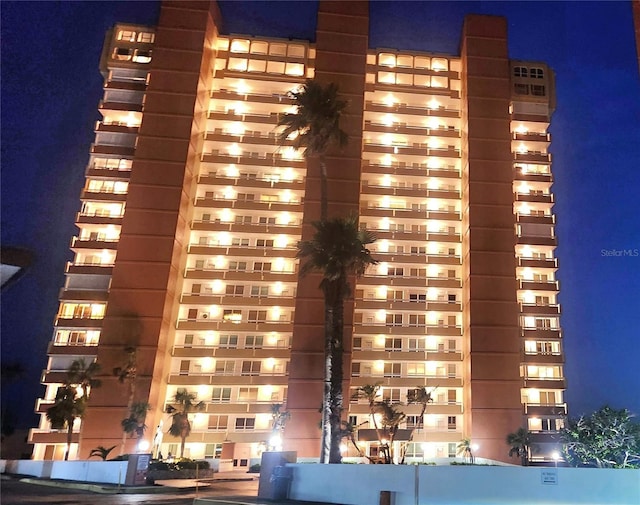 17900 Gulf Blvd Unit 1B, Redington Shores, FL 33708 - view of property at night