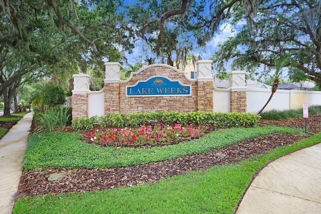 808 Hickory Glen Dr, Seffner, FL 33584 - view of community sign