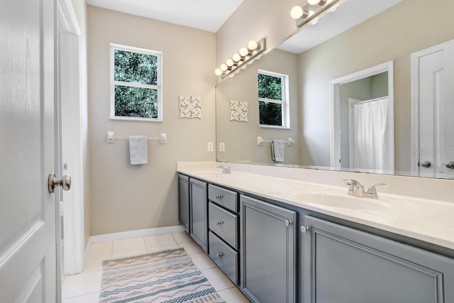 808 Hickory Glen Dr, Seffner, FL 33584 - full bath featuring double vanity and tile patterned floors